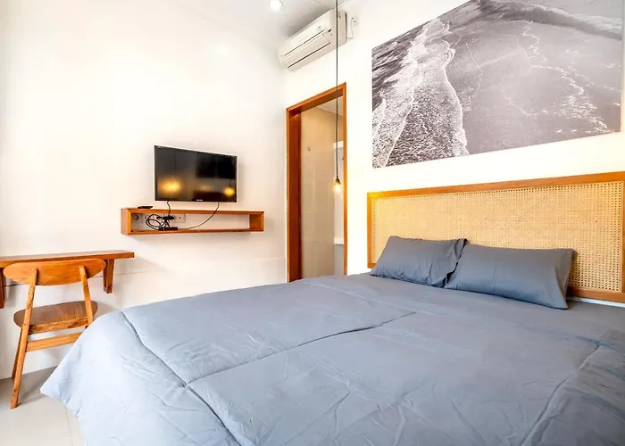 Lumturi House - Centrally Located